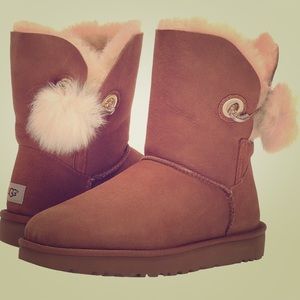 Brand new! In the box never worn! Size 5,6,7 UGGS